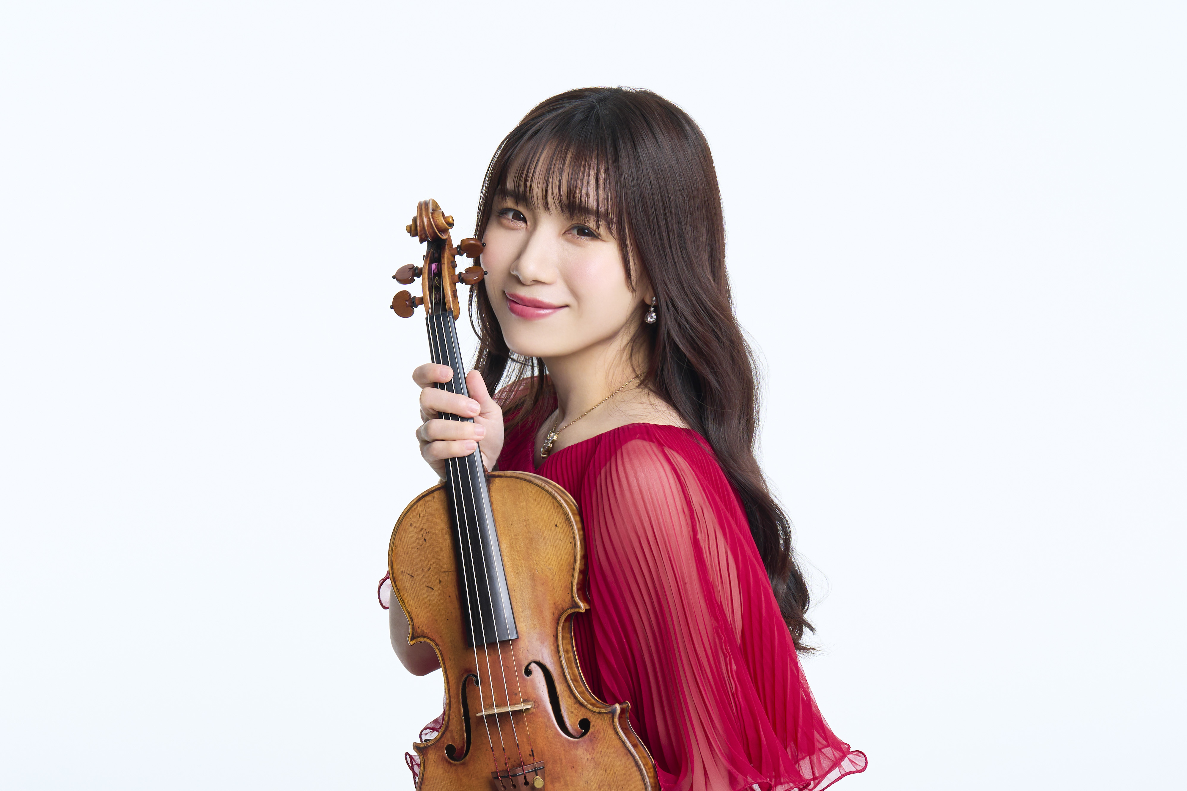 石川綾子アー写2024_赤-thumb-400x266-8346.jpg