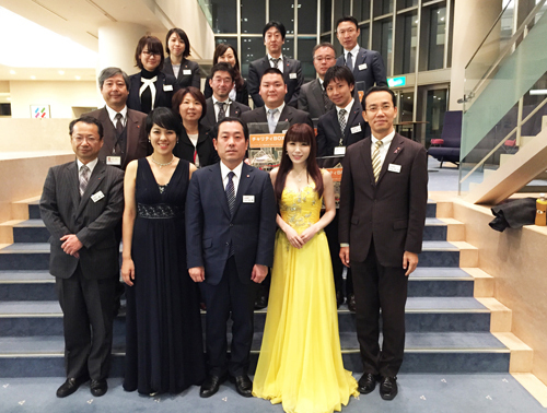 https://ayako-ishikawa.com/s3/skiyaki/uploads/ckeditor/pictures/736158/152108_141217sumimie500.jpg