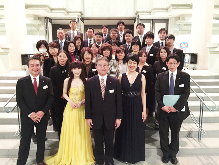 https://ayako-ishikawa.com/s3/skiyaki/uploads/ckeditor/pictures/736162/152112_150127Okinawa1.jpg