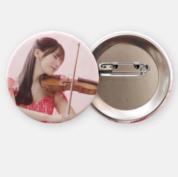AYAFAMI限定: Stradivarius Gift の缶バッジ
